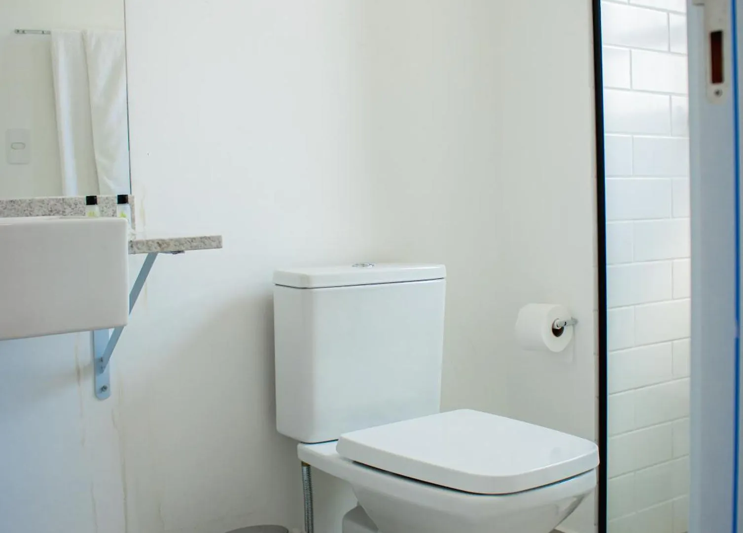 Roomo Oy Frei Caneca Residencial Sao Paulo 0*,